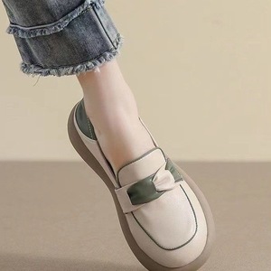 Quality Reliable Soft <strong>Green</strong> Khaki Color Wear-resistant <strong>Flat</strong> Sole Casual Style Round <strong>Shoe</strong> Toe Ladies Stock Trendy Women <strong>Shoes</strong> - Product Image 3