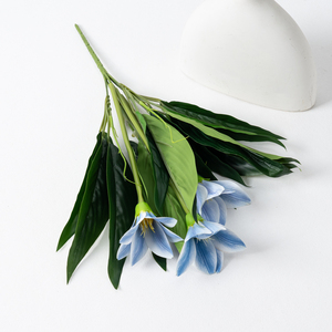 Bouquet de fleurs artificielles en soie, style lys à trois têtes, fabriqué en Chine, pour centres de table de mariage, hôtels, clubs et ambiance de salon - Product Image 6