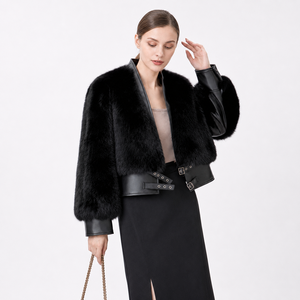 Poncho Invernale da <span class=keywords><strong>Donna</strong></span> in Vera <span class=keywords><strong>Pelliccia</strong></span> di Volpe Nero Intenso, Antivento, Tinta Unita, con Fodera <span class=keywords><strong>Corta</strong></span> in Poliestere, Chiusura a Cerniera e Corsetto in Pelle - Product Image 3