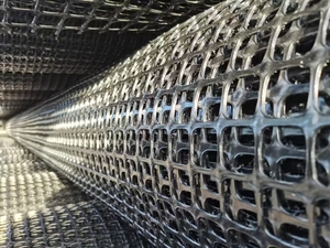 Ngoài trời roadbed gia cố bền đôi trục <span class=keywords><strong>PP</strong></span> <span class=keywords><strong>geogrid</strong></span> vỉa hè và lưới nhựa cho xây dựng đường trong nhà sử dụng ngoài trời - Product Image 3