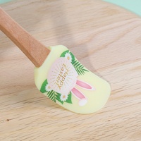 Spatule en silicone de qualité alimentaire pour Pâques avec manche en bois, lisseur de crème, mélangeur de beurre, racloir de pâtisserie