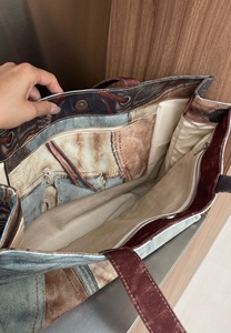 Chic <span class=keywords><strong>Patchwork</strong></span> Ripped Jeans Tote Bag con decoración fruncida Gran capacidad Moda Denim Guangzhou Cierre de cerrojo Tipo PU Forro - Product Image 3