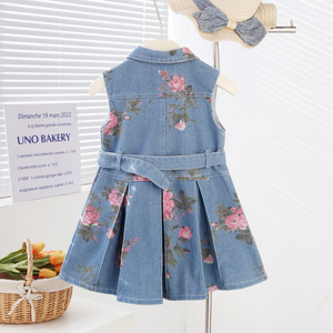 Vestito Estivo in Denim Senza Maniche per Bambine, Gonna in Denim con Stampa Floreale, Outfit Alla Moda per Ragazze - Product Image 5