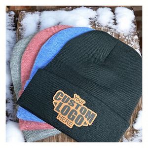 Personaliza tu Gorra: Opciones de Texto y Logotipo Personalizados - Product Image 1