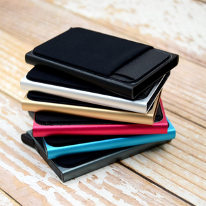 自動ポップアップ式 銀行カードケース RFID対応ウォレット アルミニウム製 ゴム付きバックポーチ ビジネスIDクレジットカードホルダー - Product Image 1