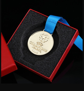 The Reds Won The P_remier Lea_gue Medal, The Fans Commemorative Medal And The Alloy <span class=keywords><strong>World</strong></span> Club Cup Champions Trophy Medal - Product Image 6