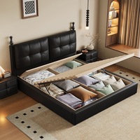 Modernes Vintage Umweltfreundliches Gepolstertes Plattformbett mit Stauraum, Hohen Pfosten, Gestepptem PU-Leder-Kopfteil und Massivholz-Basis von JUNYUHAO