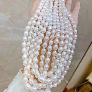 Collier de perles de luxe inspiré de la niche légère, en gros, en eau douce naturelle, 4-5 mm, multi-couches, trois rangs, incrusté de diamants - Product Image 3