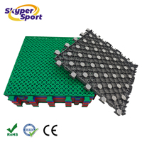 Dalles de sol en plastique pour terrains de basketball extérieurs, texture classique à grille ouverte, dalles de sol emboîtables pour terrains de basketball et de pickleball