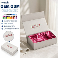 Boîte cadeau magnétique pliable blanche personnalisée avec doublure en satin fuchsia, boîte d'emballage rigide pour extensions de cheveux humains, logo rouge personnalisé