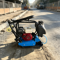 Compacteur à plaques réversible à essence de type 90 pour la compactation du sol, de l'asphalte et des fondations