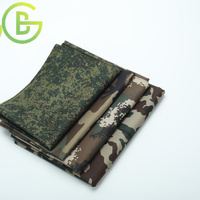 Tissu de travail camouflage durable avec 65 % polyester et 35 % coton, tissu sergé camouflage pour la foresterie, la sécurité et les uniformes de personnel extérieur