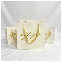 Sac en papier personnalisé avec logo privé pour emballages cadeaux, avec ruban