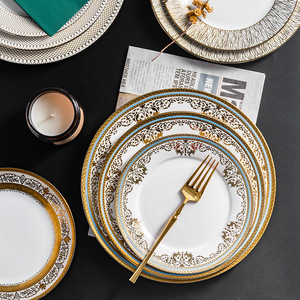 Assiette en porcelaine écologique de style américain avec bordure dorée, idéale pour les dîners occidentaux, les spaghettis et les steaks, parfaite pour un usage quotidien. - Product Image 4