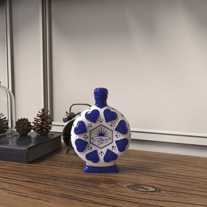 Capacité personnalisée Logo Coeur Design de marque fait à la main en porcelaine Alcool Liqueur Boisson Vin Carafe <span class=keywords><strong>Anejo</strong></span> <span class=keywords><strong>Tequila</strong></span> Bouteille en céramique - Product Image 4