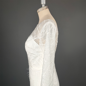 8990 # squisita Appliques Illusion abito da sposa <span class=keywords><strong>corto</strong></span> <span class=keywords><strong>con</strong></span> scollo a schiena bassa <span class=keywords><strong>con</strong></span> piume abito da sposa a manica lunga foto reale - Product Image 6