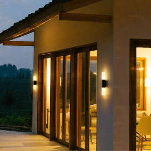 Epsilon Mini applique murale LED moderne IP65 Lampadaire solaire extérieur en aluminium moulé sous pression 85-265V 6W Power Mount - Product Image 3