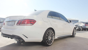 Km Body <span class=keywords><strong>Kit</strong></span> Với Cản Trước Phía Sau Bumper Và Bên Váy Cho 2014-2016 MB <span class=keywords><strong>W212</strong></span> E-Class Nâng Cấp <span class=keywords><strong>AMG</strong></span> Phong Cách Bộ Dụng Cụ Cơ Thể Bumper - Product Image 3