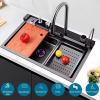 Produits pour la maison intelligente Lumière LED noire fregadero acero inoxidable Douche à effet de pluie Lave-vaisselle Évier de cuisine cascade avec lave-tasse