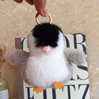 Adorable porte-clés pingouin en vison - 100% vraie fourrure de vison, dense, brillante, pelucheuse, légère, élégante, choix de cadeau de vacances, charmant et portable
