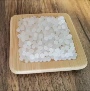 Granules de matière première de PLA de résine biodégradable de catégorie de moulage par injection - Product Image 1