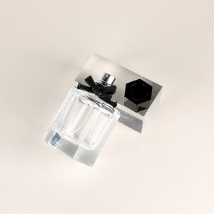 Rhombus-shaped Glass <b>Perfume</b> <b>bottle</b> Customized Transparent Glass 50ml 100m <b>Perfume</b> Packaging <b>Spray</b> <b>Bottle</b> With <b>Spray</b> Cap - Product Image 3