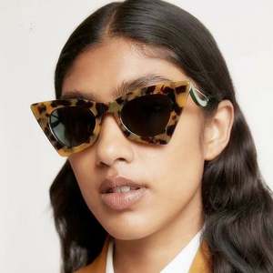 Gafas de Sol Vintage de Moda, Diseño de Ojo de Gato, Triangulares, con Estampado de Leopardo Negro, Protección UV400 para Mujer - Product Image 4