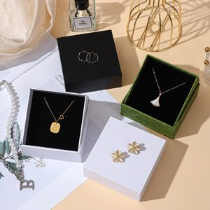 Tại Chỗ Bán buôn Net Đỏ mù hộp rắn màu đen trắng vòng cổ vòng tay hộp đồ trang sức bông tai Nhẫn 9935 Yiwu Chiết Giang hộp - Product Image 3