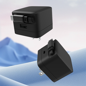 Cargador de Viaje de 30W con Carga Súper Rápida, Doble Puerto A+C, Cable USB-C Retráctil Integrado, Multi-Plug, Negro - Product Image 2