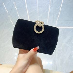 女式天鹅绒晚装包戒指水钻闭合手包优雅派对包链条肩结婚手袋 - Product Image 1