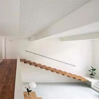 Escalier flottant pour maison duplex, escalier droit moderne avec marches en bois, escalier flottant élégant