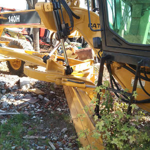 Niveleuse d'occasion CAT 140H 2014 Modèle Japon Moteur puissant et puissant - Product Image 2