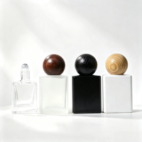 Flacon pulvérisateur carré en verre pour parfum 10ml 15ml 30ml avec bouchon en bois, logo personnalisé sérigraphié, flacon vide pour huiles essentielles