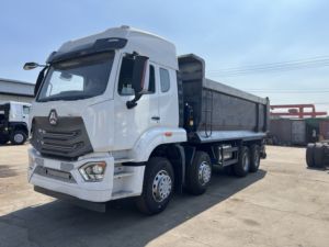 รถบรรทุกฮาวโอ 8x4 ยูโร 2 ดีเซล รถบรรทุกขนาดเล็กใหม่สำหรับงานเหมือง รถดัมพ์ 12 ล้อ บรรทุกได้ 11-20 ตัน พวงมาลัยซ้าย กล้องมองหลัง 251-350 แรงม้า 6-8 ลิตร - Product Image 4