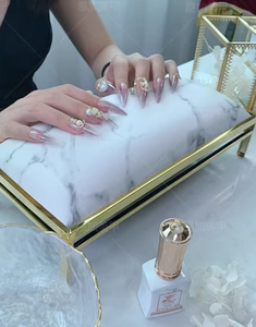 Almohada de Mano Premium Cómoda de Mármol Blanco Personalizada para Uñas con Tapete, Almohada de Mano para Arte de Uñas - Product Image 1