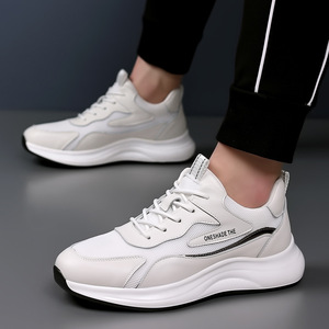 OneShade Chaussures de course respirantes en maille pour hommes, à lacets, bout rond, semelle extérieure en caoutchouc, semelle intermédiaire en EVA, blanches - Product Image 2