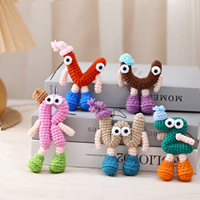 Porte-clés en peluche court fait main au crochet, motif lettre, anti-stress, mignon, alphabet, pour sac à dos, anniversaire