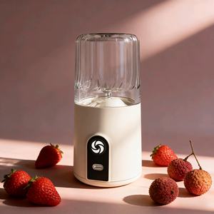 Machine à jus compacte et portable, mini-blender personnel avec charge USB, extracteur de jus frais rapide pour un usage quotidien - Product Image 1