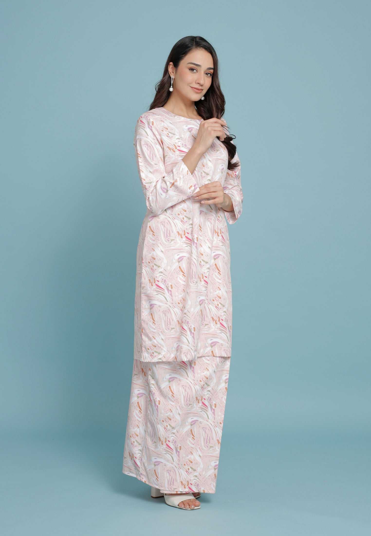 ชมพูอมเทา