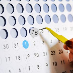 Calendrier de bureau Copllent en bois effaçable 2026, simple, décoratif, mural, personnalisé, calendrier de planification 365 jours - Product Image 4