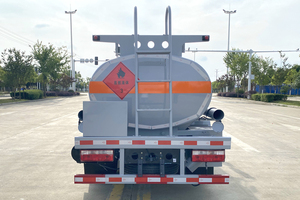 Dongfeng 5 Cubic Meter Fuel Tanker <b>Truck</b> 120 HP Refueling <b>Truck</b> Oil Transport Manufacturer 4X2 Drive Manual Transmission 11-20T - Product Image 5