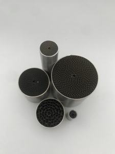 Nouveau catalyseur automobile à double cœur en métal pour tuyau d'échappement de <span class=keywords><strong>moto</strong></span> avec noyau en FeCrAl - Product Image 6