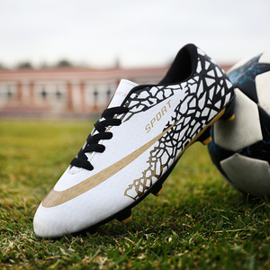 Chaussures de football pour hommes, tige synthétique, semelle extérieure en caoutchouc, crampons AG, chaussures de football d'entraînement, doublure en mesh d'été, semelle intermédiaire en EVA - Product Image 3