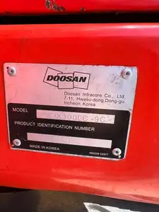 Escavadeira Doosan DX300 usada com bom desempenho para estoque