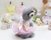 Jupe de chien en dentelle blanche de haute qualité Style princesse adorable avec fleur détail haut accessoire de vêtements pour animaux de compagnie pour chiots