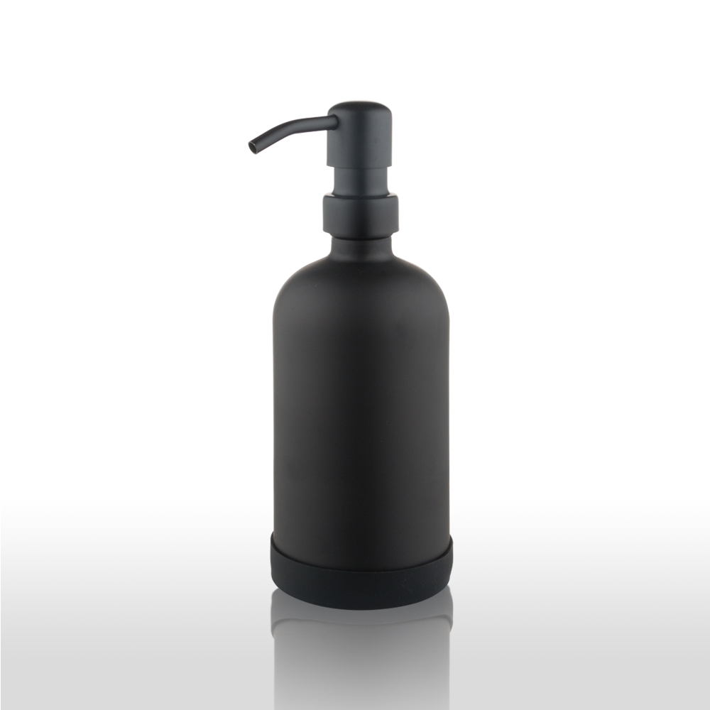 Bouteille noire avec étui en caoutchouc de silicone