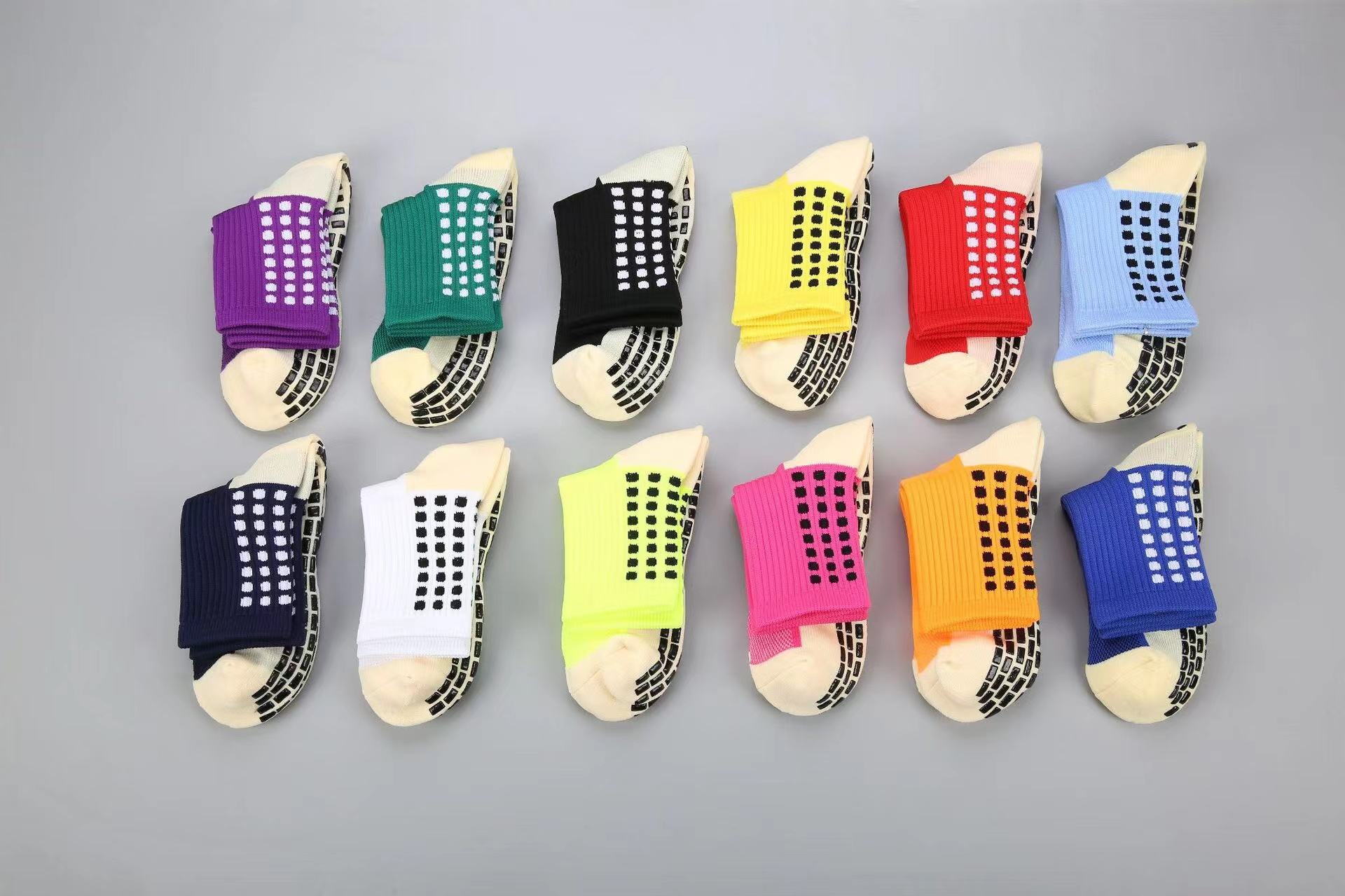 Men's Casual Sport Crew Socks Autumn Sweat-Absorbent Grip Socks with Character Pattern