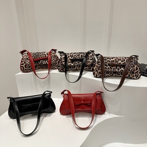 Wholesale Fashion PU Leather Cotton Lining 2024 Light Lady Underarm Bags Personality Design <b>Purses</b> for Women - Product Image 1