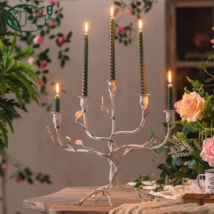 Chandelier en forme d'arbre à piles, décoration d'Halloween, style vintage américain, en fer forgé vieilli - Product Image 1