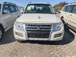 ลดราคาพิเศษ <span class=keywords><strong>รถ</strong></span>ยนต์มิตซูบิชิ <span class=keywords><strong>ปา</strong></span><span class=keywords><strong>เจ</strong></span><span class=keywords><strong>โร่</strong></span> วี93 ปี <span class=keywords><strong>2022</strong></span> เครื่องยนต์เบนซิน <span class=keywords><strong>รถ</strong></span>สำหรับผู้ใหญ่ ราคาถูก ขับเคลื่อน 4 ล้อ <span class=keywords><strong>รถ</strong></span>ออฟโรด 5 ที่นั่ง 5 ประตู <span class=keywords><strong>รถ</strong></span>เอสยูวี มี<span class=keywords><strong>รถ</strong></span>พร้อมส่ง - Product Image 4